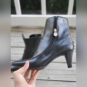 Elegant Black Ankle Boots